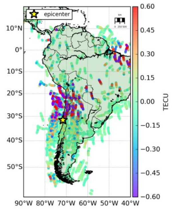 Variazioni spazio-temporali di sTEC dalle ore 22:54:32 alle 23:59:59 UTC.